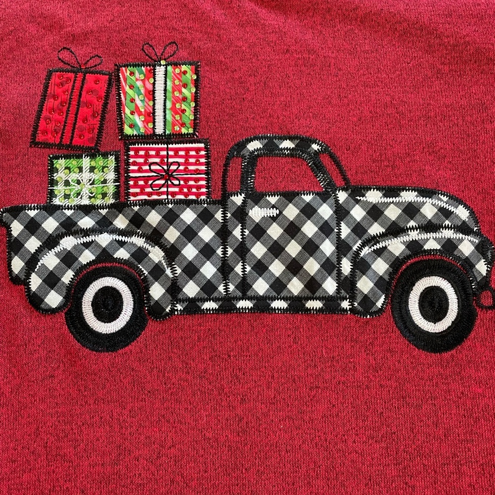 Clover + Pine Red 3/4 Sleeve Red with Truck Design Size L - Picture 5 of 5